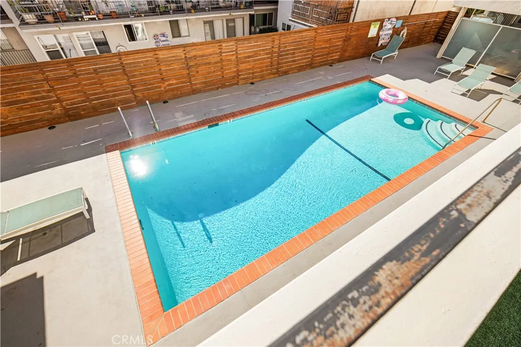 1550 N Laurel Avenue N 203, Los Angeles, California 90046 home-pic-33